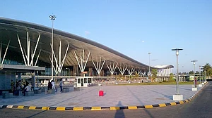مسافروں کی باقاعدہ پروازیں ابھی 31 اکتوبر تک نہیں