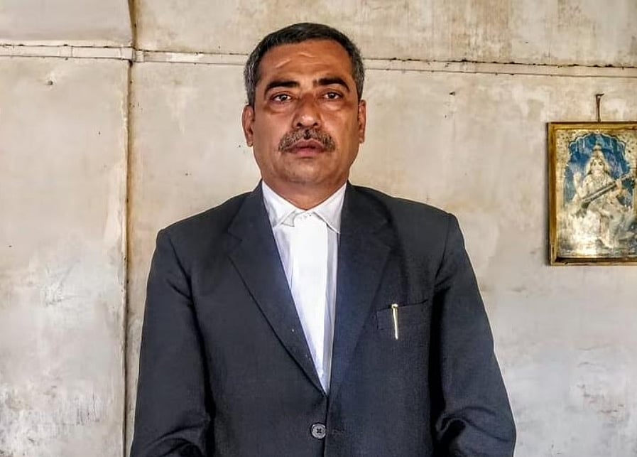 اناؤ عصمت دری کیس: کلدیپ سینگر کے خلاف کیس لڑنے والے وکیل کا انتقال