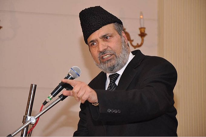 محبوبہ مفتی کو جھٹکا! پی ڈی پی کے شریک بانی مظفر حسین بیگ پارٹی سے مستعفیٰ