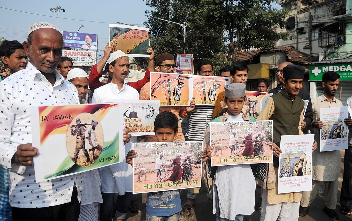 وزیر زراعت اپنے حلقہ انتخاب کے لوگوں کو بھی سمجھانے سے قاصر ! بڑی تعداد میں کسان دہلی کے لئے روانہ