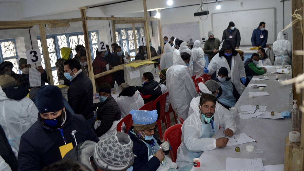 ڈی ڈی سی انتخابات کے ووٹوں کی گنتی کا مرکز / تصویر آئی اے این ایس