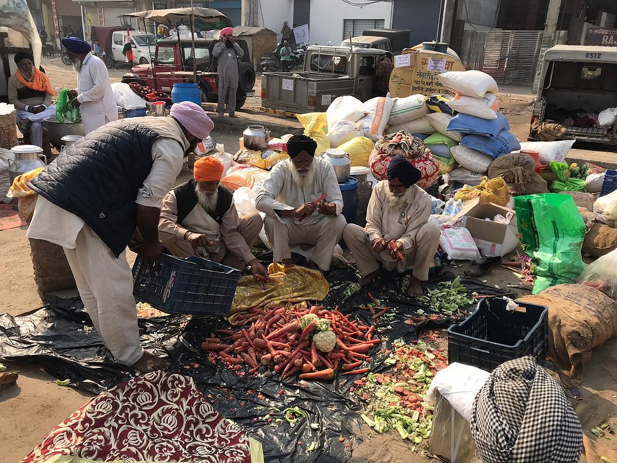 کسان پیچھے ہٹنے کے موڈ میں نہیں، ان کے پاس 6 ماہ کا راشن موجود: خصوصی رپورٹ
