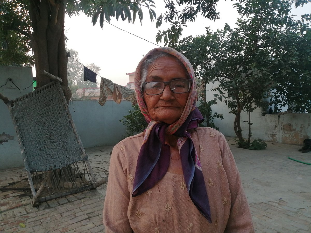 کسان تحریک: نوجوان کسانوں کے لئے تیار کر رہے لڈو اور اپنے ہاتھ کی روٹی کھلانا چاہتی ہیں خواتین