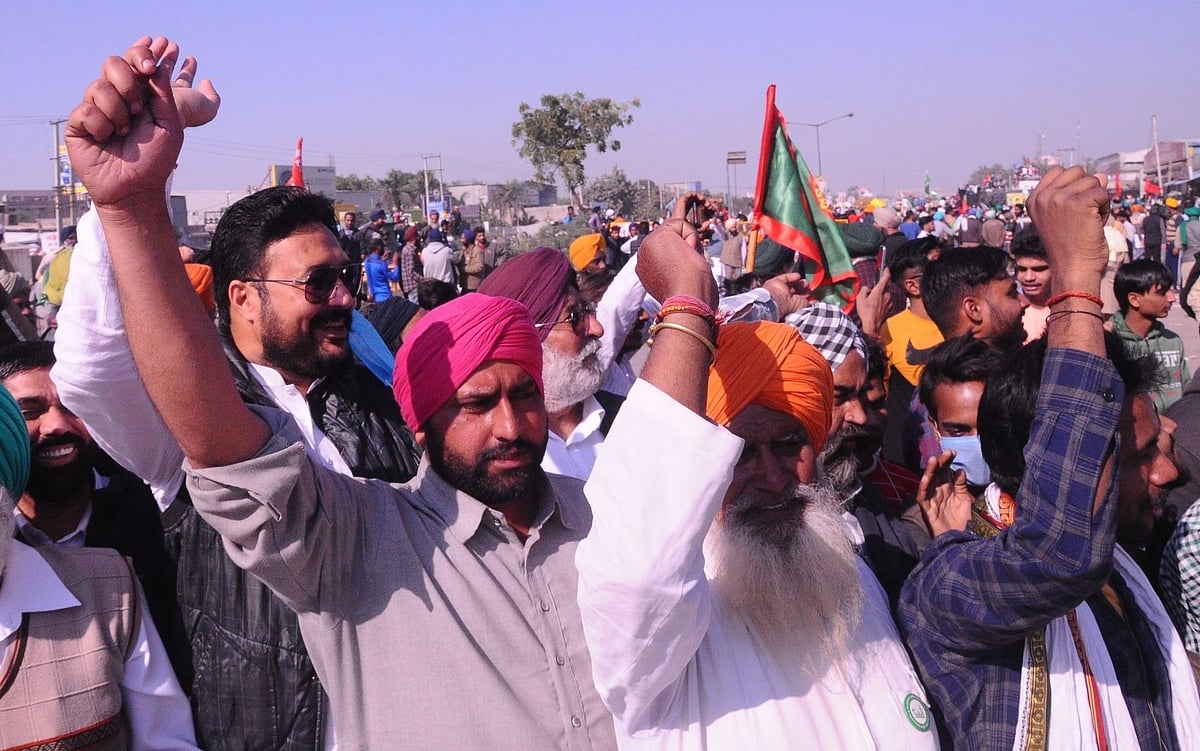 پنجاب میں کسانوں نے 1500 موبائل ٹاورس کو نشانہ بنایا، موبائل خدمات متاثر