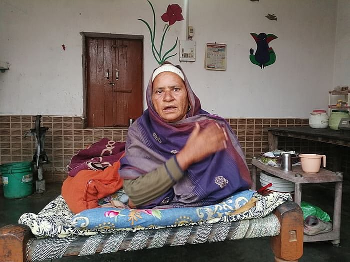 کسان تحریک: نوجوان کسانوں کے لئے تیار کر رہے لڈو اور اپنے ہاتھ کی روٹی کھلانا چاہتی ہیں خواتین