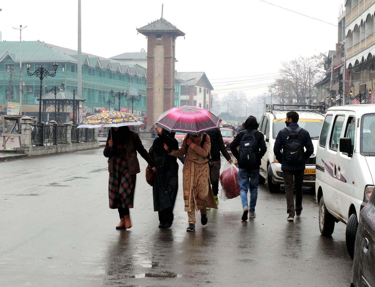 کشمیر: موسمی صورتحال دگرگوں، 14 مئی تک موسلا دھار بارشوں کی پیش گوئی