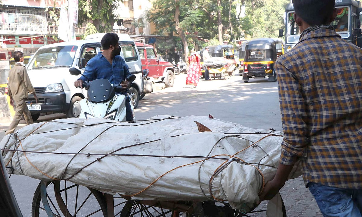 زرعی قوانین کے خلاف کسانوں کا بھارت بند، تصویری جھلکیاں
