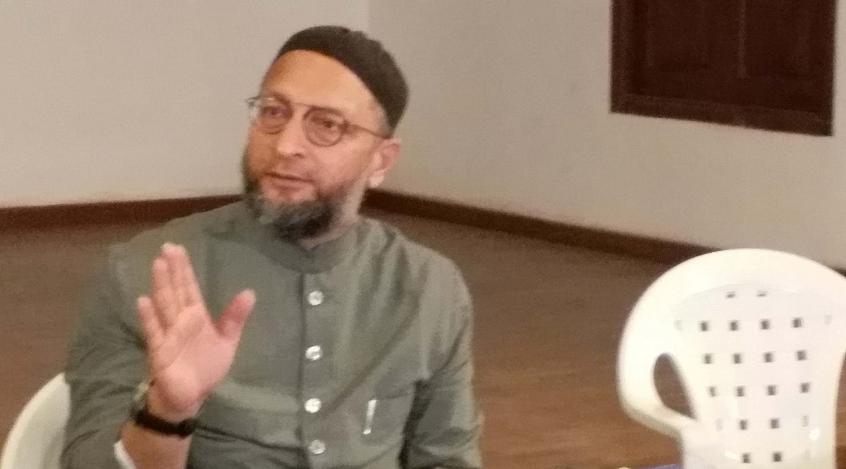 اویسی کا بنگال کھیل شروع ،عباس صدیقی سے ملایا ہاتھ 
