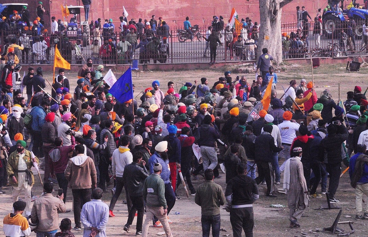 بڑوت سے ہٹائے گئے کسان مظاہرین، ہریانہ کے تین اضلاع میں انٹرنیٹ خدمات بند 