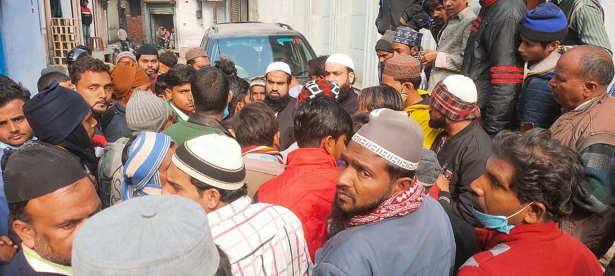 درگاہ اعلیٰ حضرت سے پہنچے رضا ایکشن کمیٹی کے لوگ
