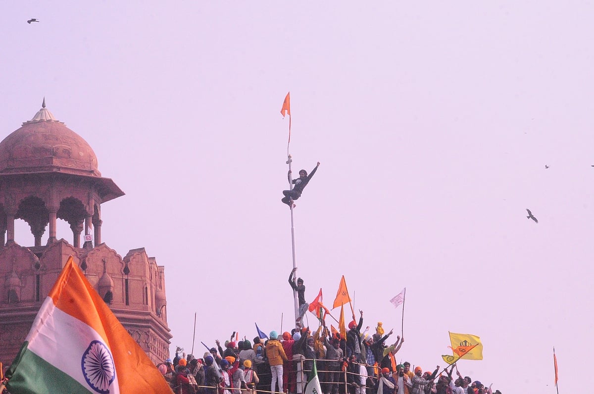 لال قلعہ پر جھنڈا لہرانے والے دیپ سدھو سے میرا کوئی تعلق نہیں، سنی دیول
