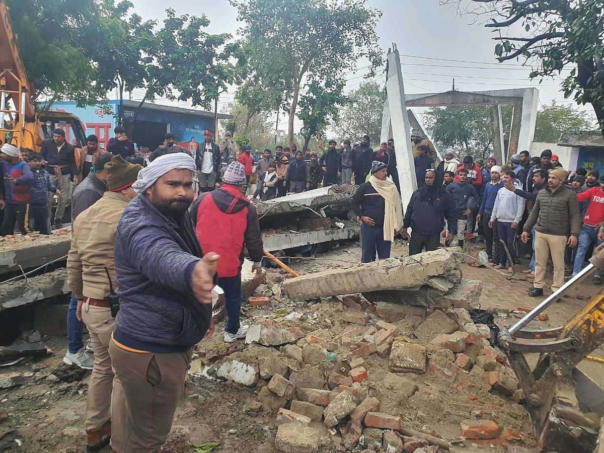 مرادنگر حادثہ: مہلوکین کے اہل خانہ سے ایس پی-عآپ لیڈران کی ملاقات
