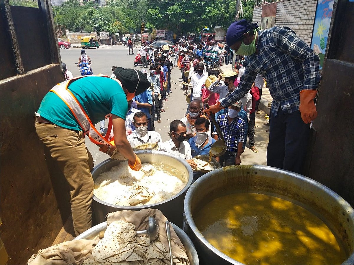 غریبوں، بیکسوں اور مجبوروں کو کھانا کھلانا وقت کی اہم ضرورت: جسٹس ہربھجن