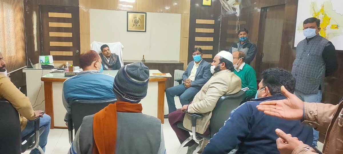 بریلی کے چند پور میں مسلمانوں کے 80 مکانات منہدم کرنے کا نوٹس جاری، لوگ پریشان
