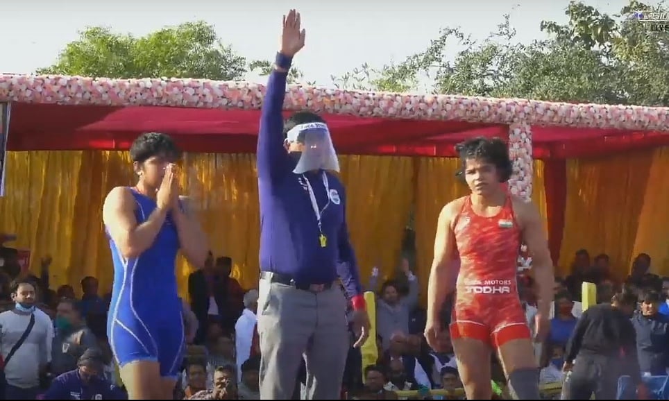 سونم نے اولمپک میڈلسٹ ساکشی کو ایک مرتبہ پھر شکست دے کر طلائی تمغہ جیتا