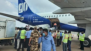 کورونا ویکسین ’کووی شیلڈ‘ کی پہلی کھیپ دہلی پہنچی، ملک گیر ٹیکہ کاری مہم کی تیاری مکمل