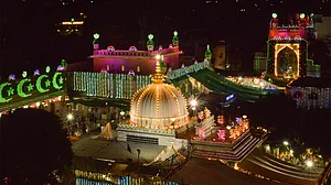 اجمیر درگاہ کی آمدنی اور اخراجات کی سی اے جی کرے گی جانچ، غیر ملکی فنڈنگ کی ملی تھی شکایت