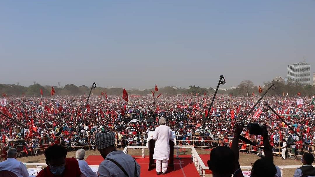 تصویر بشکریہ ٹوئٹر / @SitaramYechury