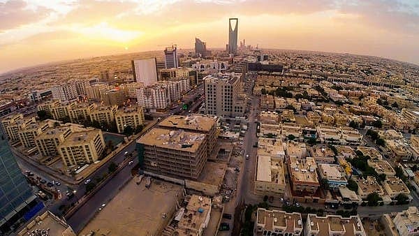 سعودی عرب: علاقائی دفتر رکھنے والی کمپنیاں ہی حکومت سے کاروبار کی مجاز ہوں گی