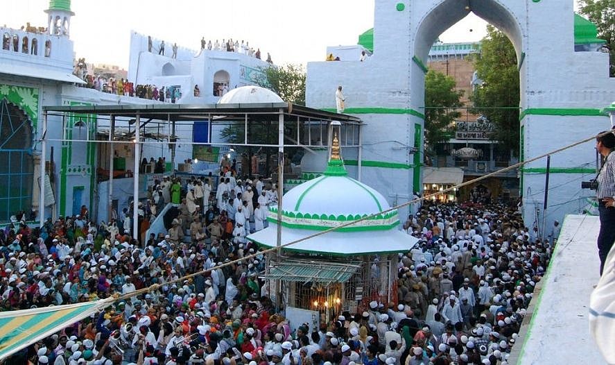 اقلیتی کمیشن میں عہدے خالی ہونے پر وزارت کو نوٹس 