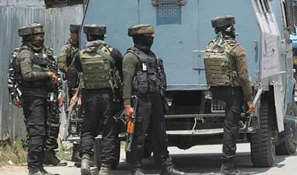 کشمیر: بانڈی پورہ میں دو ملی ٹنٹ اعانت کار گرفتار، پولیس کا دعویٰ
