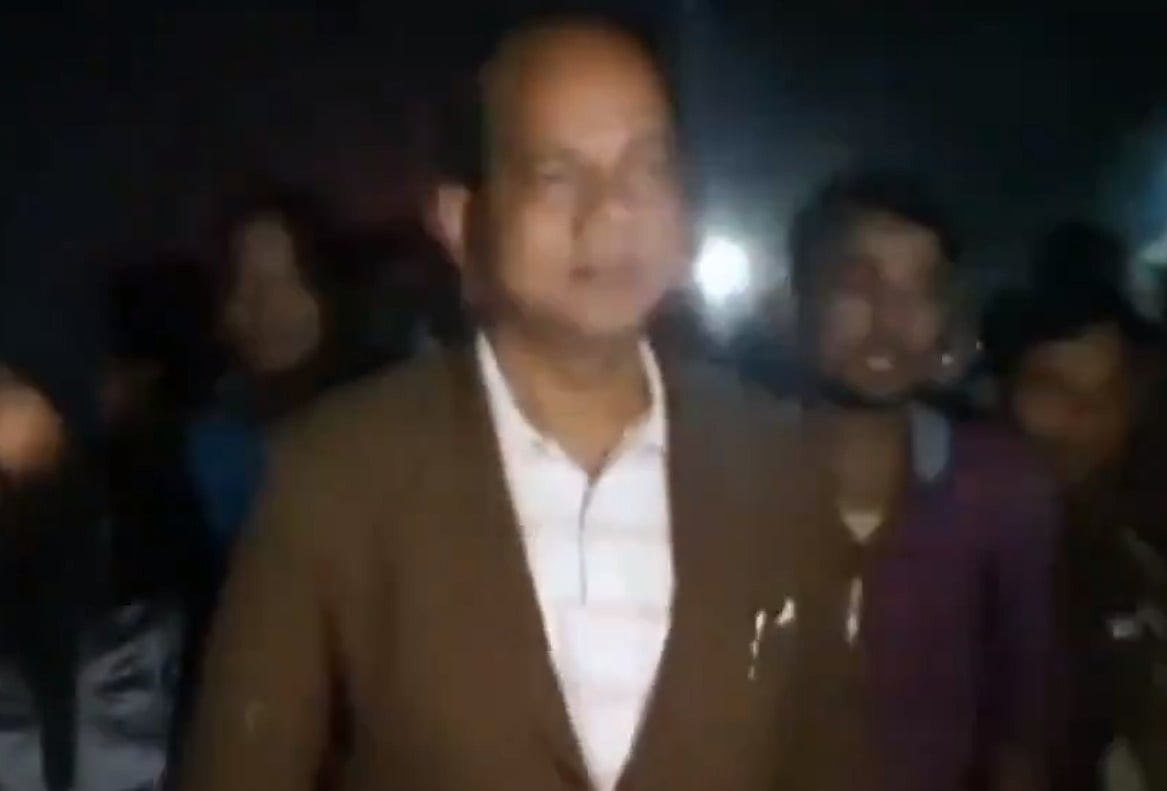 مرشد آباد: مغربی بنگال کے وزیر ذاکر حسین پر بم سے حملہ، ممتا بنرجی نے کہا مرکزی ادارہ جوابدہ