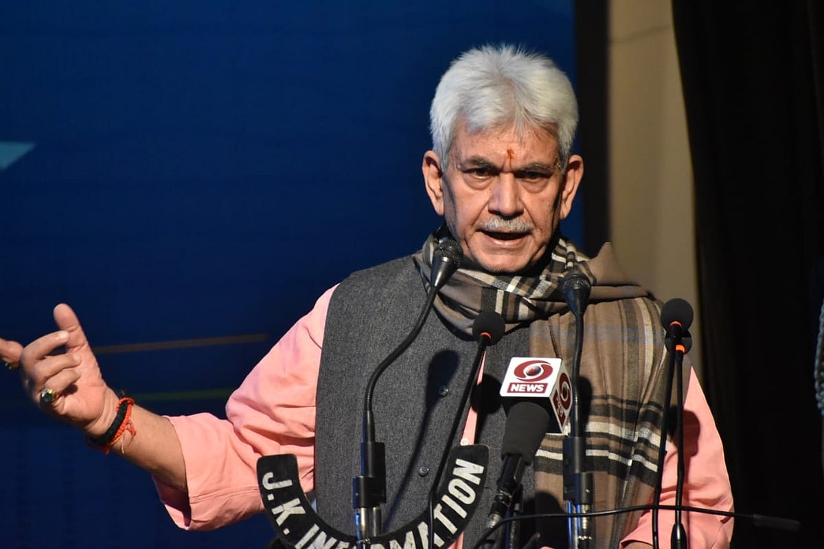 کشمیر: اسلامک یونیورسٹی کا پہلا جلسہ تقسیم اسناد، سات ہزار طلبہ کو ڈگریاں تفویض
