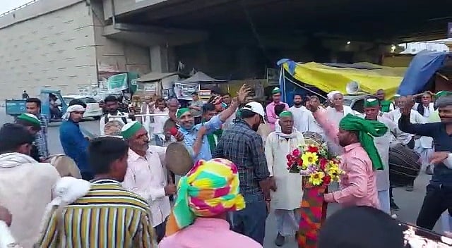 کسان تحریک: اس بار دہلی بارڈرس پر نظر آئے گی کسانوں کی دلچسپ ہولی