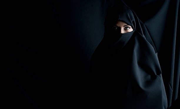 اٹلی میں برقع پر پابندی کی ہو رہی تیاری، پارلیمنٹ میں بل پیش، کنوارہ پن کی جانچ پر بھی لگے گی روک