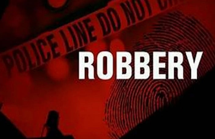 شوپیاں میں اے ٹی ایم اور7 دکانوں کو لٹیروں نے لوٹا