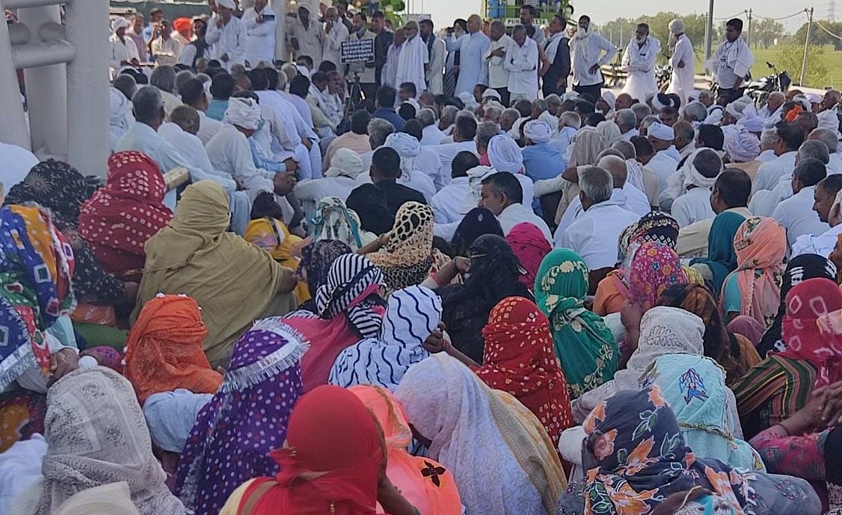 کسان تحریک کے 300 دن مکمل، اب بھی قانون واپسی تک گھر نہ لوٹنے کا عزم