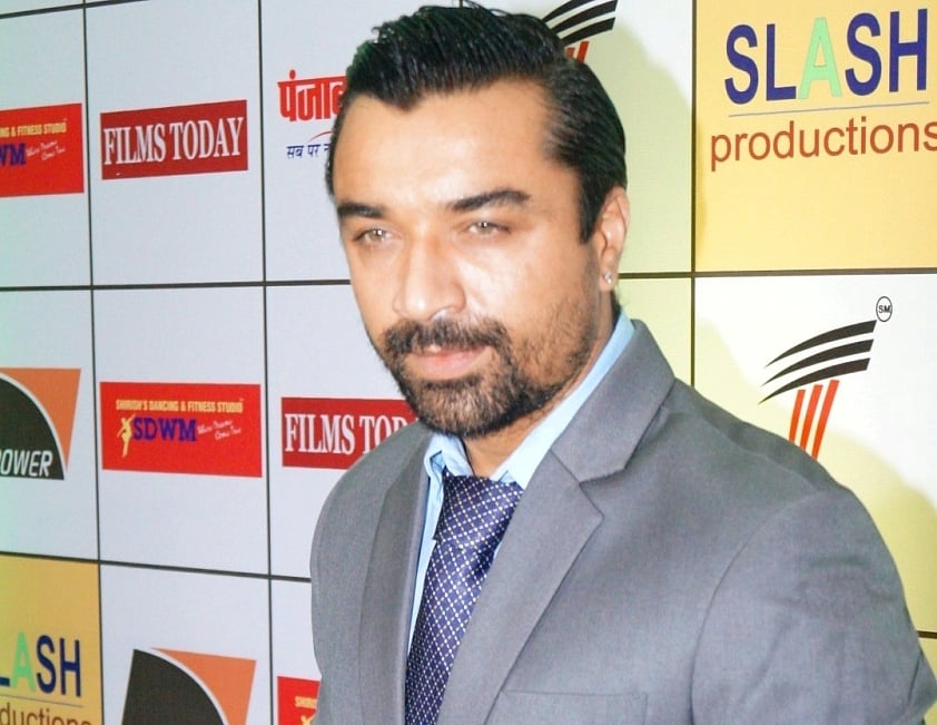 منشیات معاملے میں اداکار اعجاز خان کو این سی بی نے تفتیش کے بعد کیا گرفتار