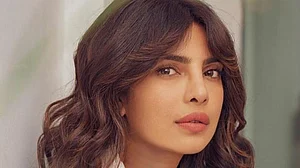 ہندوستان میں بڑھتے کورونا کیسز سے پرینکا چوپڑا پریشان