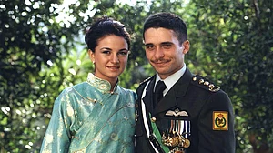 اردن کے سابق ولی عہد محل میں نظر بند! متعدد عہدیدار بغاوت کے الزام میں گرفتار