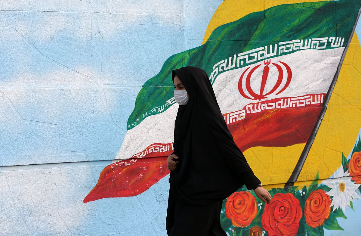 ایران کو کورونا کی چوتھی لہر کا سامنا، بیشتر علاقوں میں 10 روزہ لاک ڈاؤن