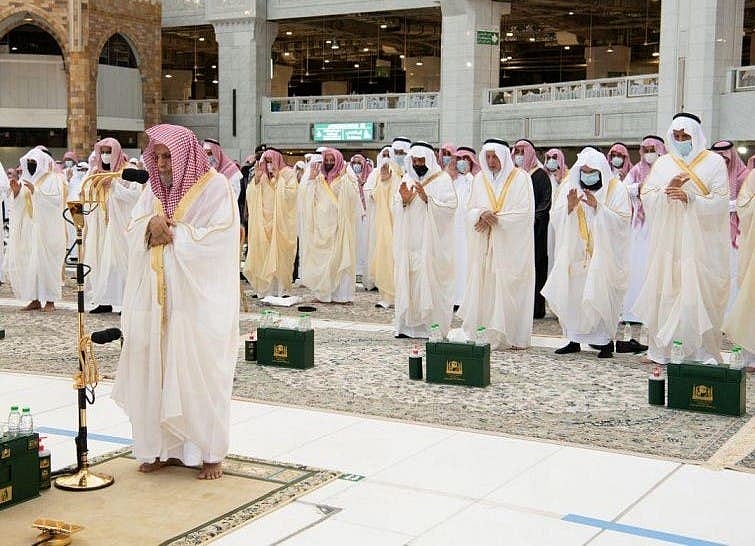 حرمین شریفین میں کورونا تدابیر کی پیروی کے ساتھ نماز عید کا روح پرور اجتماع