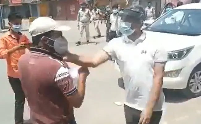 چھتیس گڑھ: دوا لینے گئے نوجوان کو ڈی ایم نے مارا تھپڑ، وزیر اعلیٰ بھوپیش بگھیل نے کیا برطرف