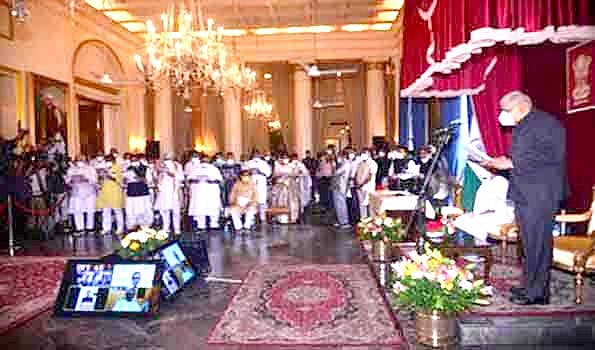مغربی بنگال: ممتا کابینہ کی حلف برداری، کئی مسلم چہرے شامل