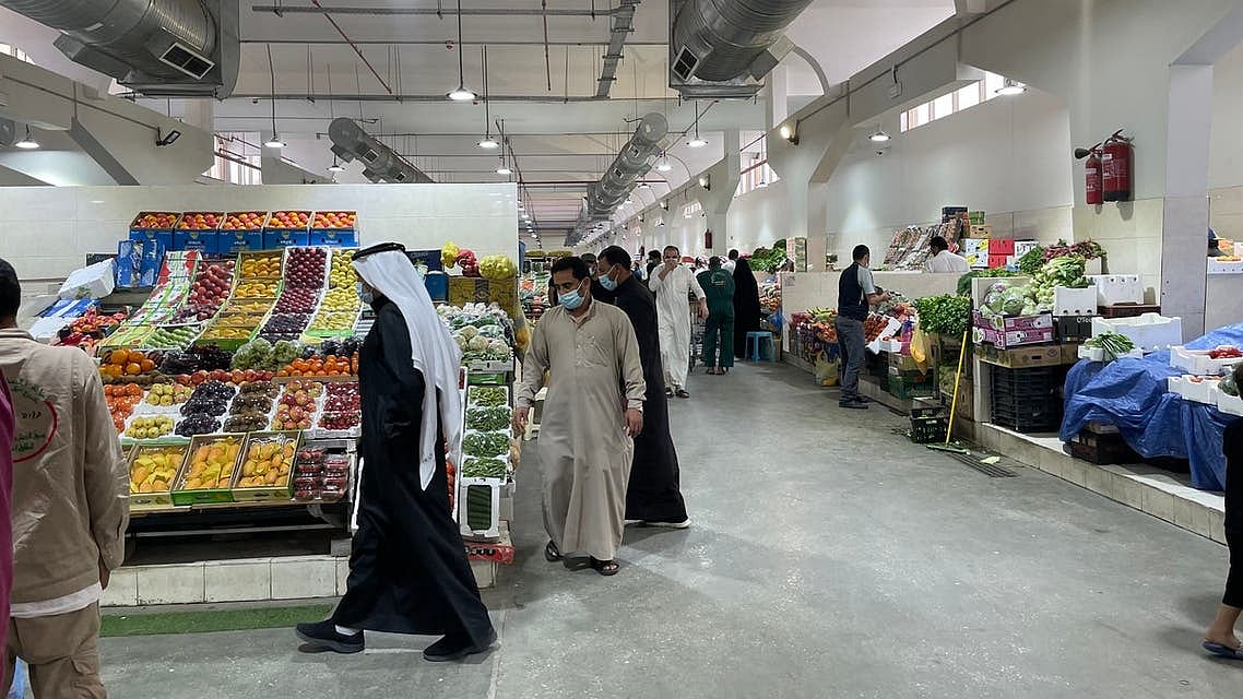 سڑک کنارے سبزی فروخت کرنے والی سعودی خاتون خوبصورت فروٹ مارکیٹ کی مالکن کیسے بنیں؟