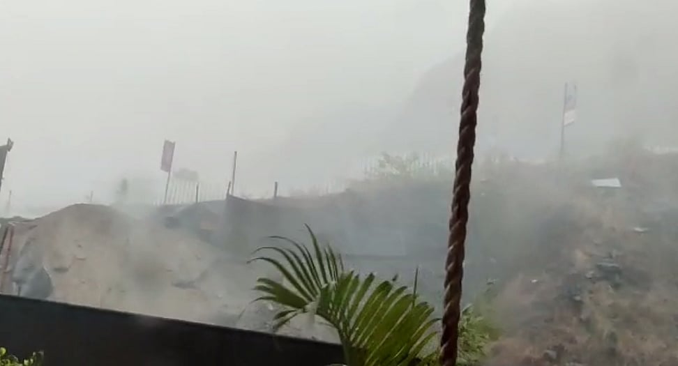 یاس طوفان کی وجہ سے مشرقی ریلوے نے 25 ٹرینیں رد کیں