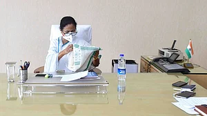 گردابی طوفان ’یاس‘ نے مغربی بنگال کو پہنچایا 15 ہزار کروڑ روپے کا نقصان