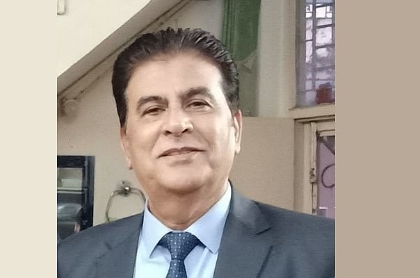 اتر پردیش: گنگا میں بہتی لاشوں کو لے کر کیا ٹوئٹ، تو ریٹائرڈ آئی اے ایس افسر کے خلاف درج ہوئی ایف آئی آر
