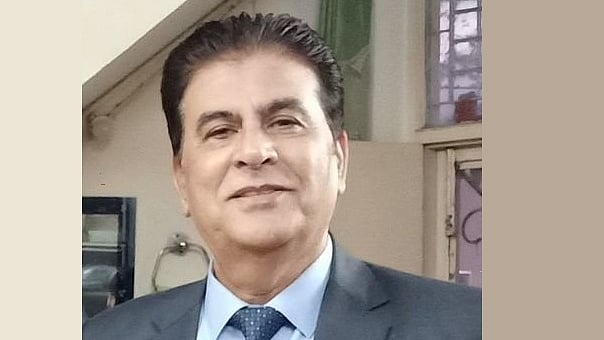گنگا میں بہتی لاشوں کو لے کر کیا ٹوئٹ، تو ریٹائرڈ آئی اے ایس افسر کے خلاف درج ہوئی ایف آئی آر