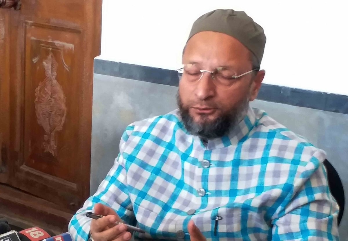 اویسی کا مودی حکومت پر حملہ، کہا ’یہاں خواتین پر ہو رہے مظالم، اور ان کو افغانستان کی فکر‘