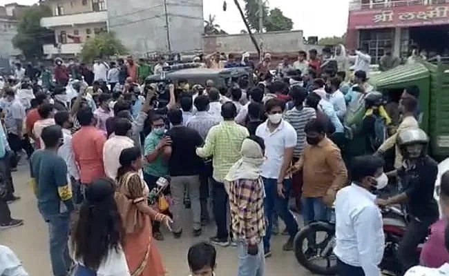 کانپور: مجرم کو فرار ہونے میں مدد کرنے کے الزام میں بی جے پی لیڈر کے خلاف مقدمہ درج