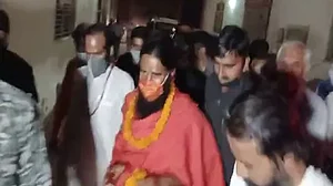 رام دیو کے خلاف ہریانہ میں احتجاج، ڈاکٹروں اور کسانوں نے دکھائے سیاہ پرچم