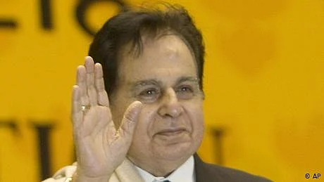 بھارتی اداکار دلیپ کمار کی موت کی تردید