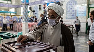 آیت اللہ علی خامنہ ای کے حمایت یافتہ سید ابراهیم رئیسی ایران کے نئے صدرمنتخب