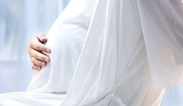 چینی سائنسدانوں کی خرافات سے دنیا حیران، مرد کو حاملہ کرنے کا دعویٰ!