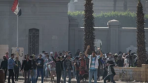 مصر میں اخوان پر قہر،سرکاری اداروں سے اخوان کے حامیوں کا صفایا کرنے کا قانون منظور
